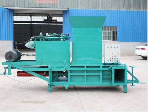 青儲(chǔ)碎料打包機(jī)與無(wú)線體溫監(jiān)測(cè)器 現(xiàn)代農(nóng)牧業(yè)中的科技革新